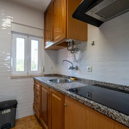 Appartement Olivais 2br - Metro & Airport By Perfect Getaway *