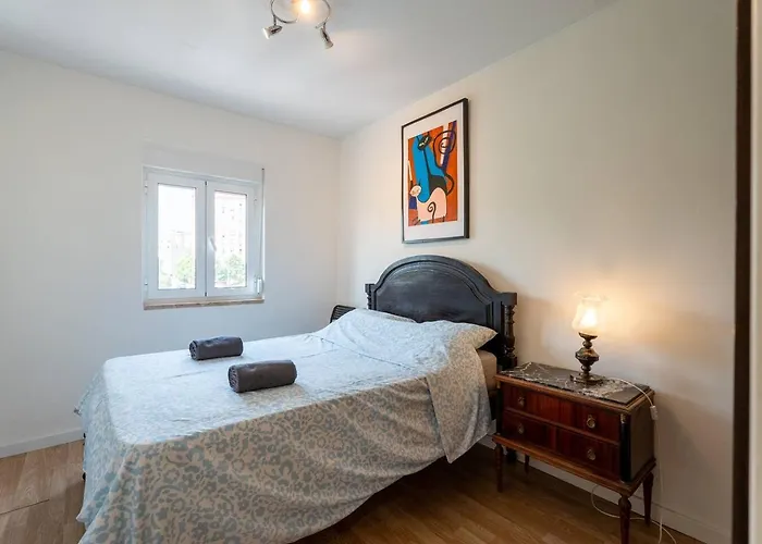 Olivais 2br - Metro & Airport By Perfect Getaway